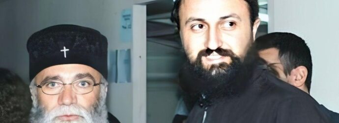Απίστευτη μεταμόρφωση: Πέταξε τα ράσα, ξυρίστηκε και άλλαξε λουκ! Δείτε πώς είναι σήμερα ο Πάτερ Παντελεήμων