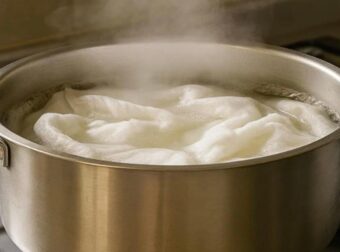 Το καλύτερο σπιτικό κόλπο για να λευκάνετε τα ρούχα σας και τα αντικείμενα του σπιτιού σας