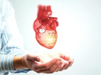 Διατροφολόγος αποκαλύπτει 7 τρόφιμα που επιλέγει καθημερινά για γερή καρδιά και μυαλό-ξυράφι