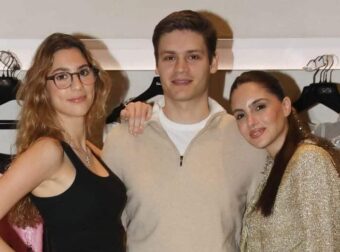 Αλεξάνδρα Νίκα: Ο αδελφός της είναι σε σχέση με την εγγονή του Ανδρέα Παπανδρέου – Η πρώτη επίσημη εμφάνιση