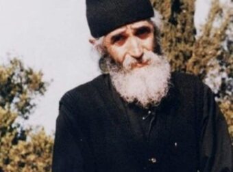 Όσιος Παΐσιος: «Ο Χριστός θα σε βοηθήσει» – Πέντε θαύματα του Αγίου που συγκλονίζουν