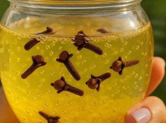 Τζελ γαρίφαλου για να βοηθήσετε την εξάλειψη των ρυτίδων