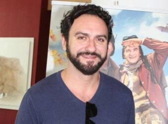 «Κάγκελο» οι τηλεθεατές: Ο γιος του Μελέτη Ηλία μπήκε στο «Το Σόι Σου» και ενώ είναι φωτοτυπία του πατέρα του δεν τον κατάλαβε κανείς