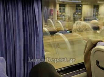 Χριστούγεννα μέσα στο τρένο: Αμαξοστοιχία με 318 επιβάτες χάλασε έξω από το Λιανοκλάδι