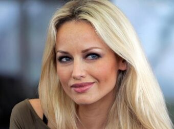 Στα 54 της, η Αντριάνα Σκλεναρίκοβα περνά σε νέα φάση: Τα μαλλιά της δεν ήταν ποτέ τόσο κοντά