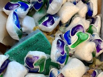 6 χρήσεις για τις κάψουλες πλυντηρίου πιάτων που δεν γνωρίζατε