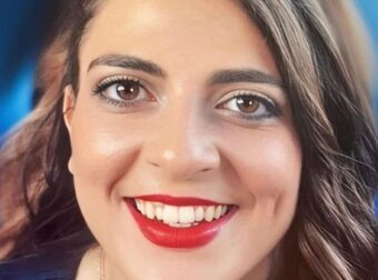 Το συγκινητικό αντίο των μαθητών της και τον συναδέλφων της 31χρονης εκπαιδευτικού και ορειβάτισσας που έχασε τη ζωή της στα Βαρδούσια