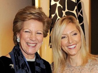 Η οικογένεια Ντε Γκρες στην πολυτελή κατοικία της στις Μπαχάμες – Με λευκό καφτάνι η Μαρί Σαντάλ