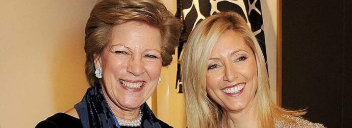 Η οικογένεια Ντε Γκρες στην πολυτελή κατοικία της στις Μπαχάμες – Με λευκό καφτάνι η Μαρί Σαντάλ