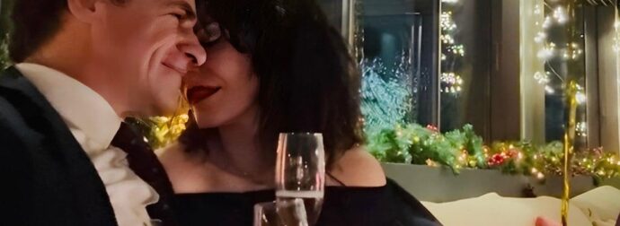 Λαμπροπούλου – Λάλος: Γιόρτασαν μαζί την αλλαγή του χρόνου – Το viral βίντεο με τον χορό στην πισίνα και οι ευχές