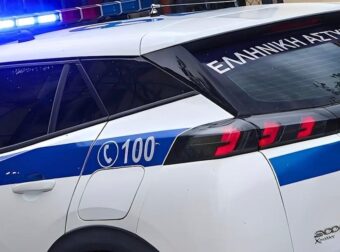 43χρονος παρενόχλησε 20χρονη σε μπαρ – Τον έδειρε με τον σύντροφό της και συνελήφθησαν