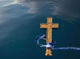 «Κλείδωσε» ο καιρός για τα Θεοφάνεια: Με λασποβροχές, αφρικανική σκόνη 8 μποφόρ θα πετάξουμε τον σταυρό