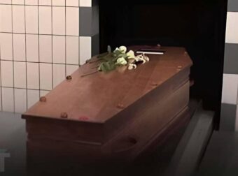 Αυτή η υπάλληλος αποκαλύπτει τι συμβαίνει στο σώμα κατά την αποτέφρωση