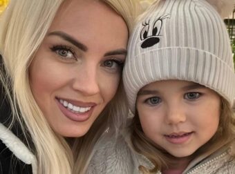 Τζούλια Νόβα: Αποκαλύπτει τον λόγο που δεν έχει βαφτίσει την 4χρονη κόρη της