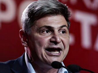 Νικόλας Φαραντούρης: Διεγράφη από τον ΣΥΡΙΖΑ μετά τις δηλώσεις για το κόμμα Καρυστιανού