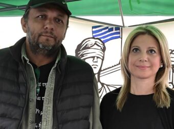 Έξαλλος ο Πάνος Ρούτσι με την Μαρία Καρυστιανού