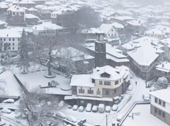 Έρχεται πολικό ψύχος από την Κυριακή – Χιόνια και στα πεδινά τη Δευτέρα – Πού θα το στρώσει