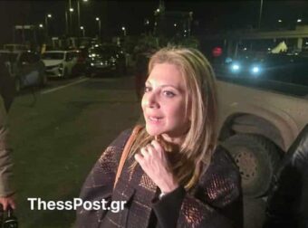 Η Μαρία Καρυστιανού στο μπλόκο της Νίκαιας: «Το νέο κόμμα σύντομα θα διεκδικήσει την ψήφο της κοινωνίας» – Το μήνυμα προς τους αγρότες