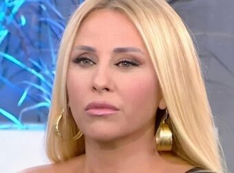 Συγκίνηση για τη Γωγώ Μαστροκώστα – Η Μαρία Καλάβρια αποκάλυψε το πρόβλημα υγείας της