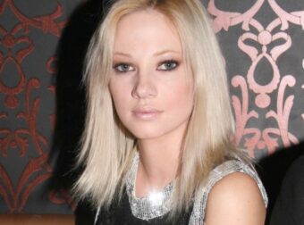 Η Τζούλια Αλεξανδράτου σε καλεί να δεις σπάνιο βίντεο