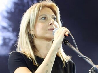 Μαρία Καρυστιανού: Την παραίτηση της ζήτησε το ΔΣ του Συλλόγου Συγγενών Θυμάτων των Τεμπών