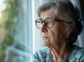 70χρονη έχει μονίμως ακατάστατο το σπίτι της: «Νομίζουν ότι είμαι τεμπέλα και βρώμικη» – Σε ποια σοβαρή πάθηση οφείλεται αυτό;