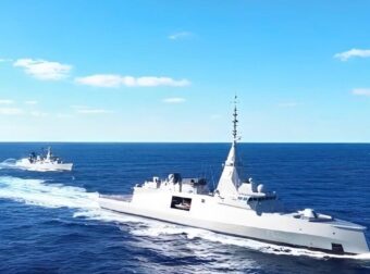 Belharra: Η στιγμή που η φρεγάτα «Κίμων» μπαίνει σε ελληνικά νερά – «Το μέλλον του Πολεμικού Ναυτικού καταπλέει»