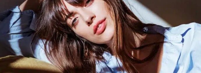 Το γαλλικό κούρεμα που αποδεδειγμένα «αφαıρεί» χρόνια από το πρόσωπο – Είναι ό,τι πιο κομψό