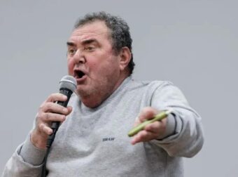 Κώστας Ανεστίδης: Το Μαξίμου «έκοψε» τον αγροτοσυνδικαλιστή από τη συνάντηση της Δευτέρας – «Θα πάω για να εκπροσωπήσω τους αγρότες» επιμένει