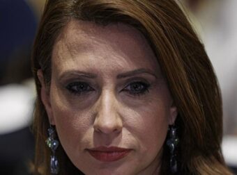 ΣΥΡΙΖΑ: Εκτός Συμβουλίου της Ευρώπης η Νίνα Κασιμάτη μετά την παρουσία της στην τελετή για τη φρεγάτα «Κίμων»