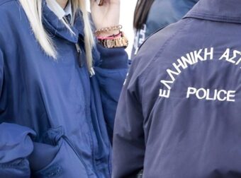 Γυναίκα αστυνομικός έσωσε μητέρα 3 παιδιών από τον σύντροφό της που την κακοποιούσε – Την φιλοξένησε στο σπίτι της