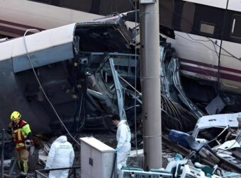 Ισπανία: Πώς έγινε το πολύνεκρο δυστύχημα με τα τρένα που εκτροχιάστηκαν, η μοιραία αλυσίδα γεγονότων