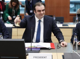 Σαφές μήνυμα Πιερρακάκη για Γροιλανδία και δασμολογικές απειλές