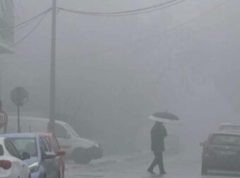 Τι ώρα θα χτυπήσουν την Αττική τα δύο μεγάλα κύματα βροχής