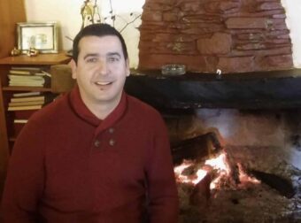 Θρήνος για τον 51χρονο Δημήτρη – Πέθανε σήμερα προσπαθώντας να προστατεύσει τους συνανθρώπους του