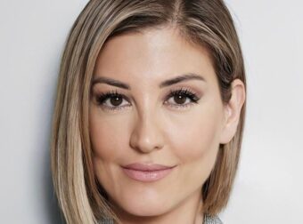 Τέλος το χαρακτηριστικό καρέ μαλλί της Ράνιας Τζίμα – Η μεγάλη αλλαγή στην εικόνα της