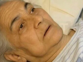 Ένας γιος πήγε τη μητέρα του σε ένα γηροκομείο, όπου την επισκεπτόταν κατά διαστήματα