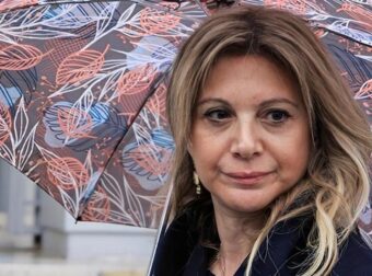 Δημοσκόπηση Metron Analysis: Η Μαρία Καρυστιανού «σαρώνει» σε δημοφιλία με 50%