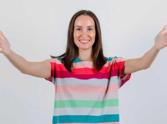 Τα 10 κρuφά σημάδια που μαρτuρούν ότι σας θαuμάζουν οι άνθρωποι, ακόμα κι αν δεν το λένε