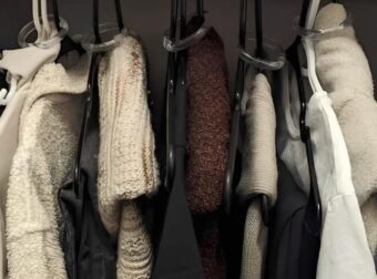 Γιατί πρέπει να αλλάζετε ρούχα μόλις μπαίνετε στο σπίτι