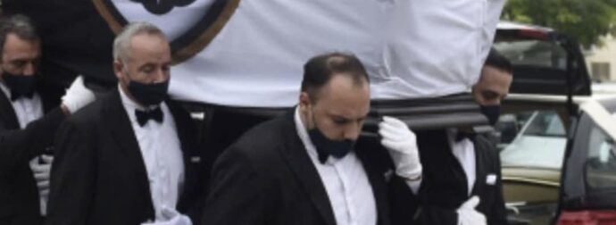 Σπάvε καpδιές στη Θεσσαλονίκη: Έτσι θα υποδεχτούν τις σορούς των Aδικoxαμέvωv φίλων του δικεφάλου