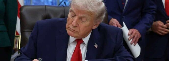 Ο Ντόναλντ Τραμπ «έχει πάθει εγκεφαλικό» και «είναι σε αρχικό στάδιο άνοιας» – Ανησυχητικά σενάρια για την υγεία του Αμερικανού προέδρου