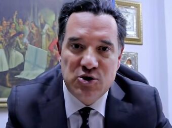 Ο κακός χαμός με Άδωνι και Κωνσταντοπούλου – Σήκωσε βίντεο και της είπε τα απίστευτα