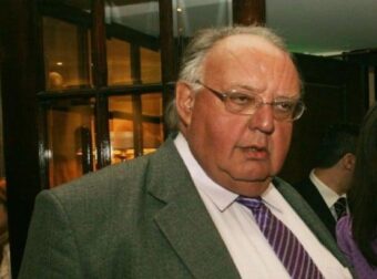 Πάγκαλος: «Είναι αλήθεια ότι εγώ συνηγόρησα υπέρ της αφαίρεσης της ελληνικής σημαίας από τα Ίμια το 1996»