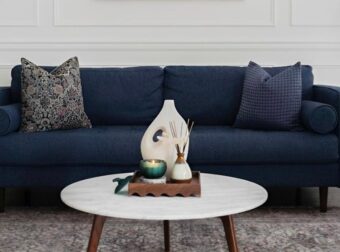 Τέλος ο παραδοσιακός καναπές: Aυτή η νέα επιλογή αλλάζει εντελώς την ατμόσφαιρα του σαλονιού