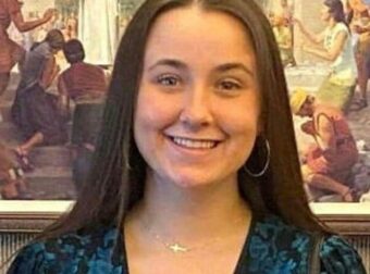 Ταξίδεψε 6000 χιλιόμετρα για να συναντήσει τον άντρα που γνώρισε στο Facebook και αυτός τη μαχαίρωσε 90 φορές