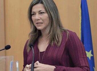 Ψυχιατρικός υποχρεωτικός έλεγχος στους μόνιμους εκπαιδευτικούς: Τι αλλάζει και τι ισχύει