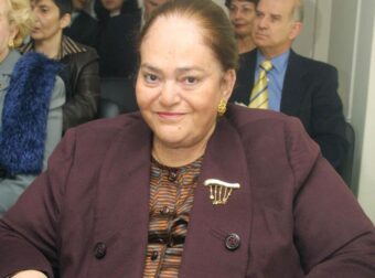 Σάλος με την φωτογραφία της Μαρίκας Μητσοτάκη που μοιάζει με την Μαρία Σάκκαρη όταν ήταν νέα