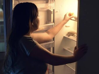 Τι θα συμβεί εάν σταματήσετε να τρώτε το βράδυ