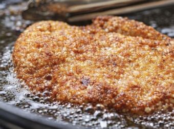 Πώς να τηγανίζετε χωρίς να μυρίζει το σπίτι: Το κόλπο που λίγοι γνωρίζουν